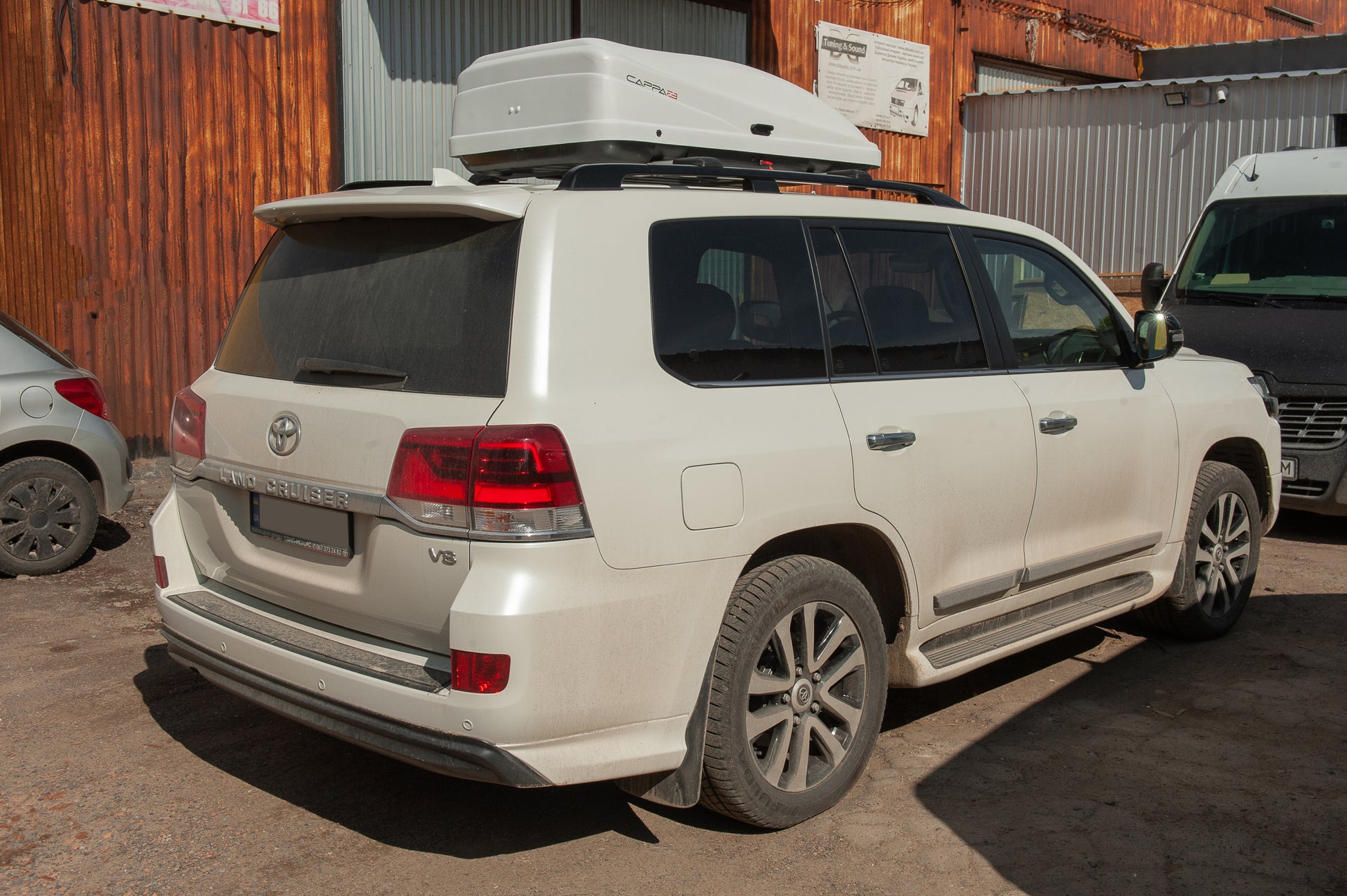 Roof box EuroCap white (450 L) - image 13
