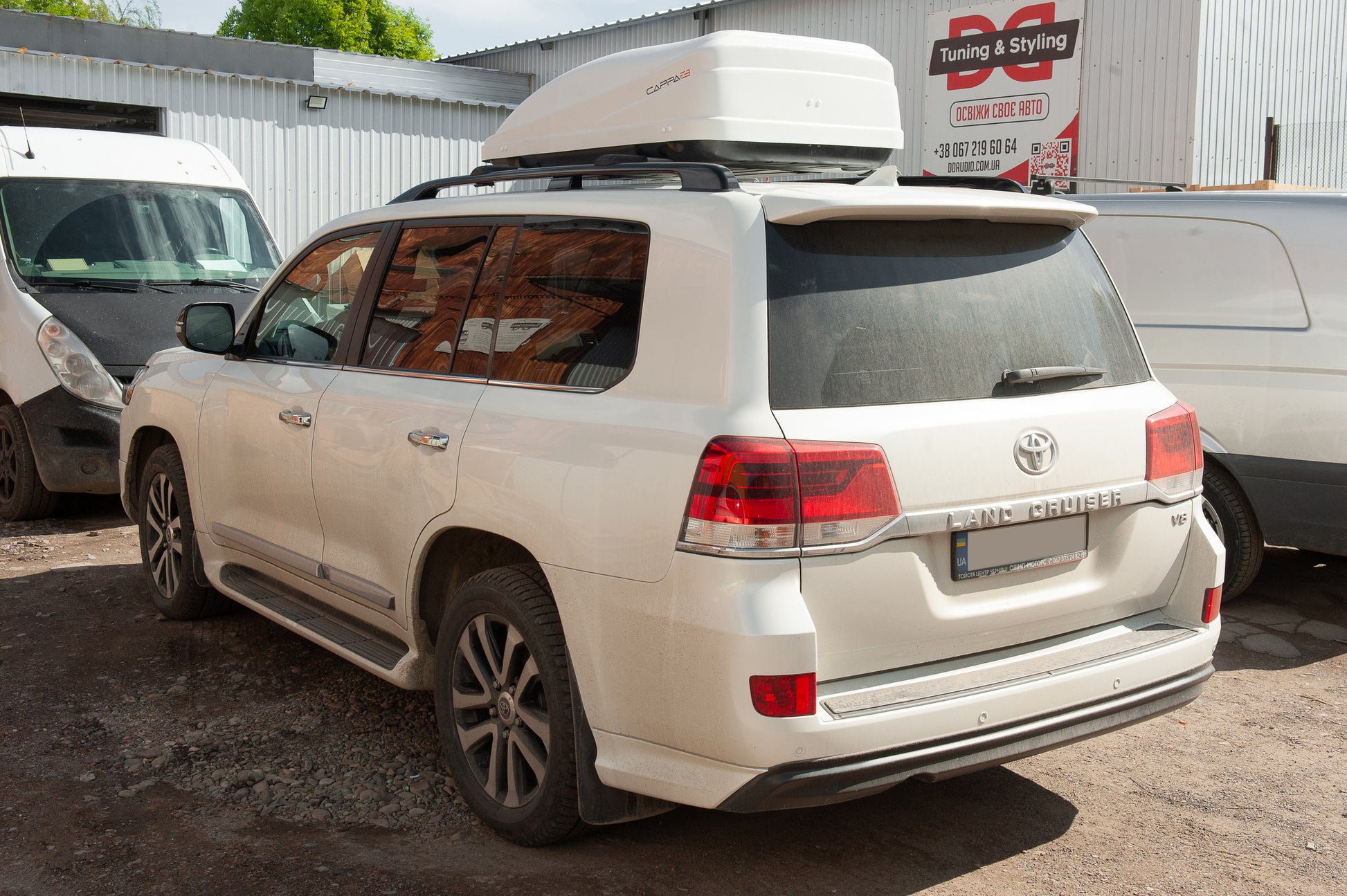Roof box EuroCap white (450 L) - image 18