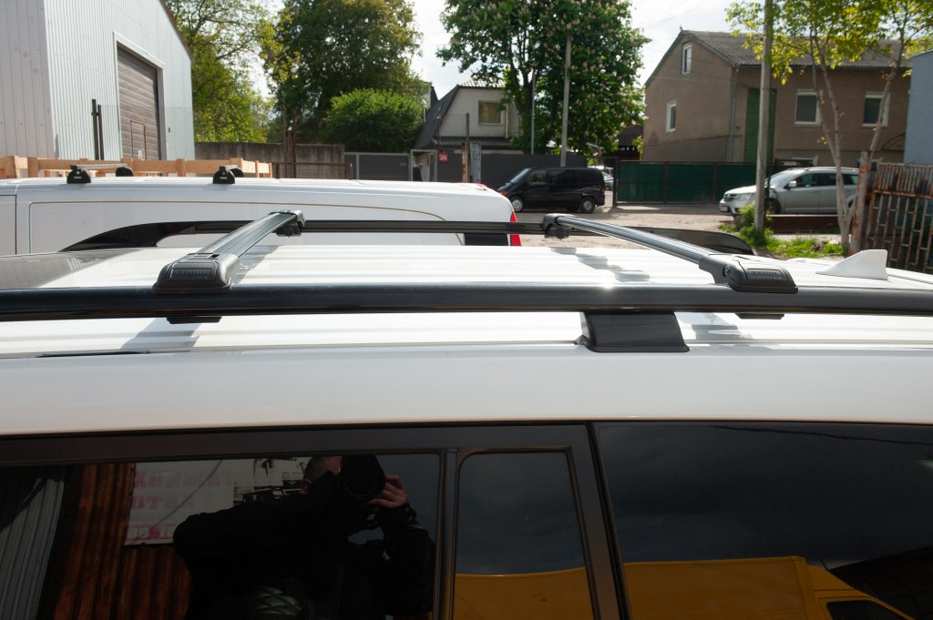 Lockable roof rack cross bars (2 pcs) for Renault Trafic 2015- - image 12