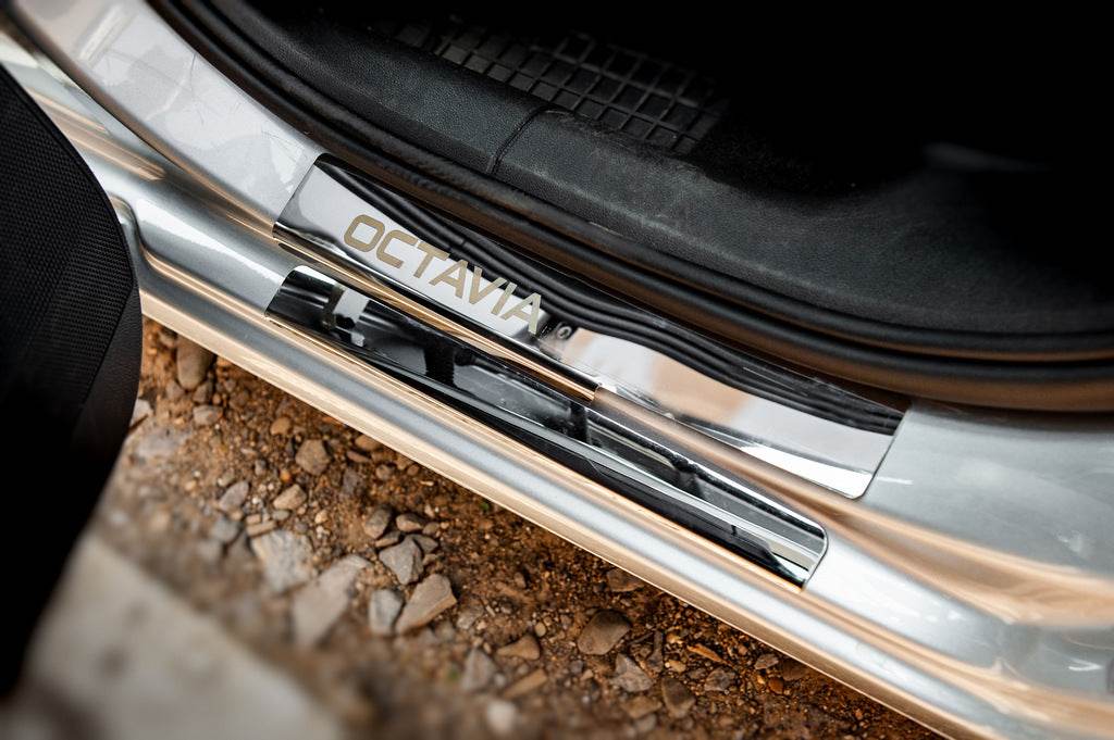 Door sill plates Carmos V1 (8 pcs., stainless steel) for Skoda Octavia III A7 2013-2019 - Reelken Auto