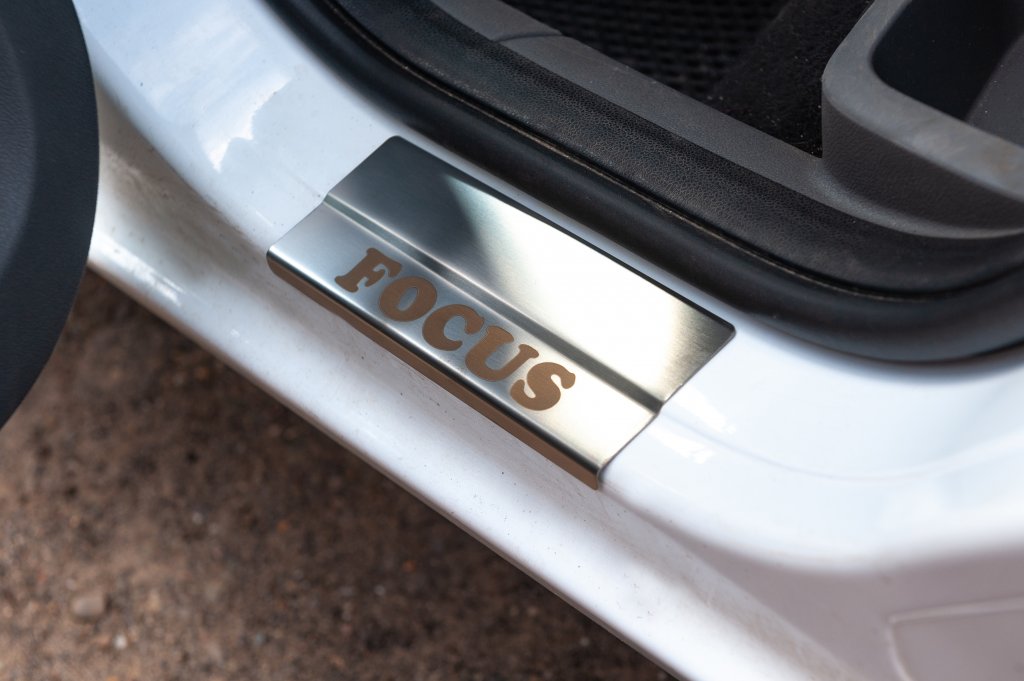 Stainless Steel Door Sill Protectors (Carmos, 4 pcs) for Ford Focus II 2005-2008 - image 3