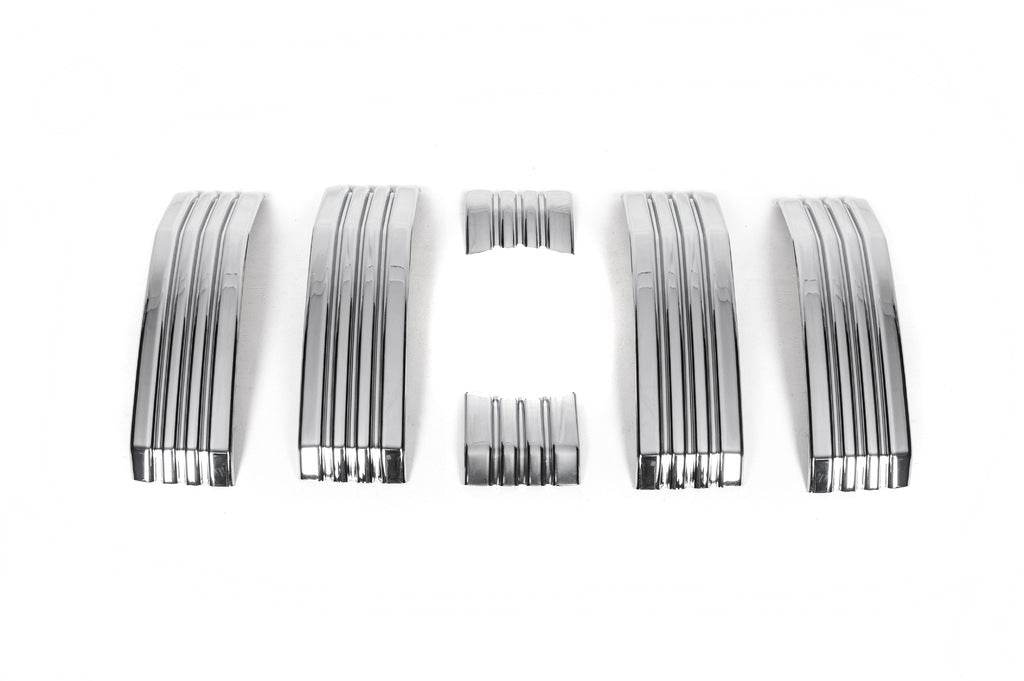 The chrome strips on the grille 2017↗︎ for Toyota Land Cruiser Prado 150 - Reelken Auto