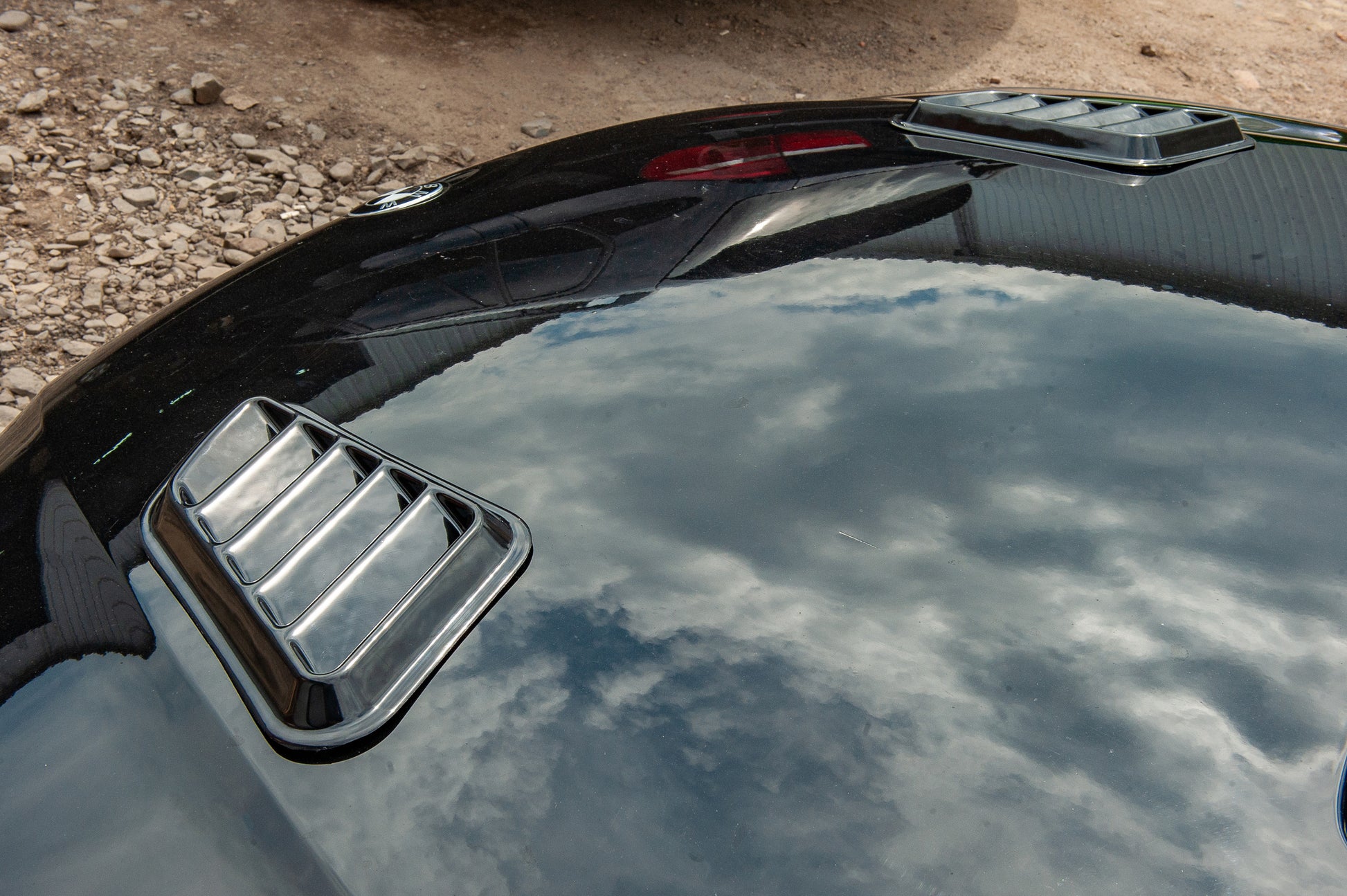 Universal DPT hood trims (2 pcs, gloss black) - image 16