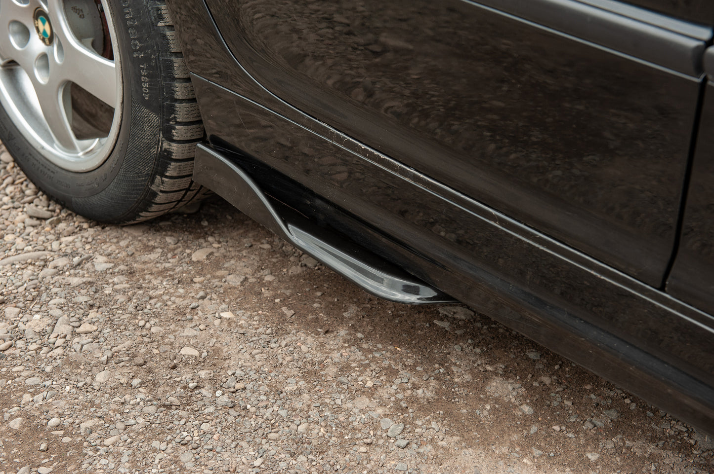 Universal Flap side sills type-E (2 pcs, gloss black, ABS plastic) - image 1