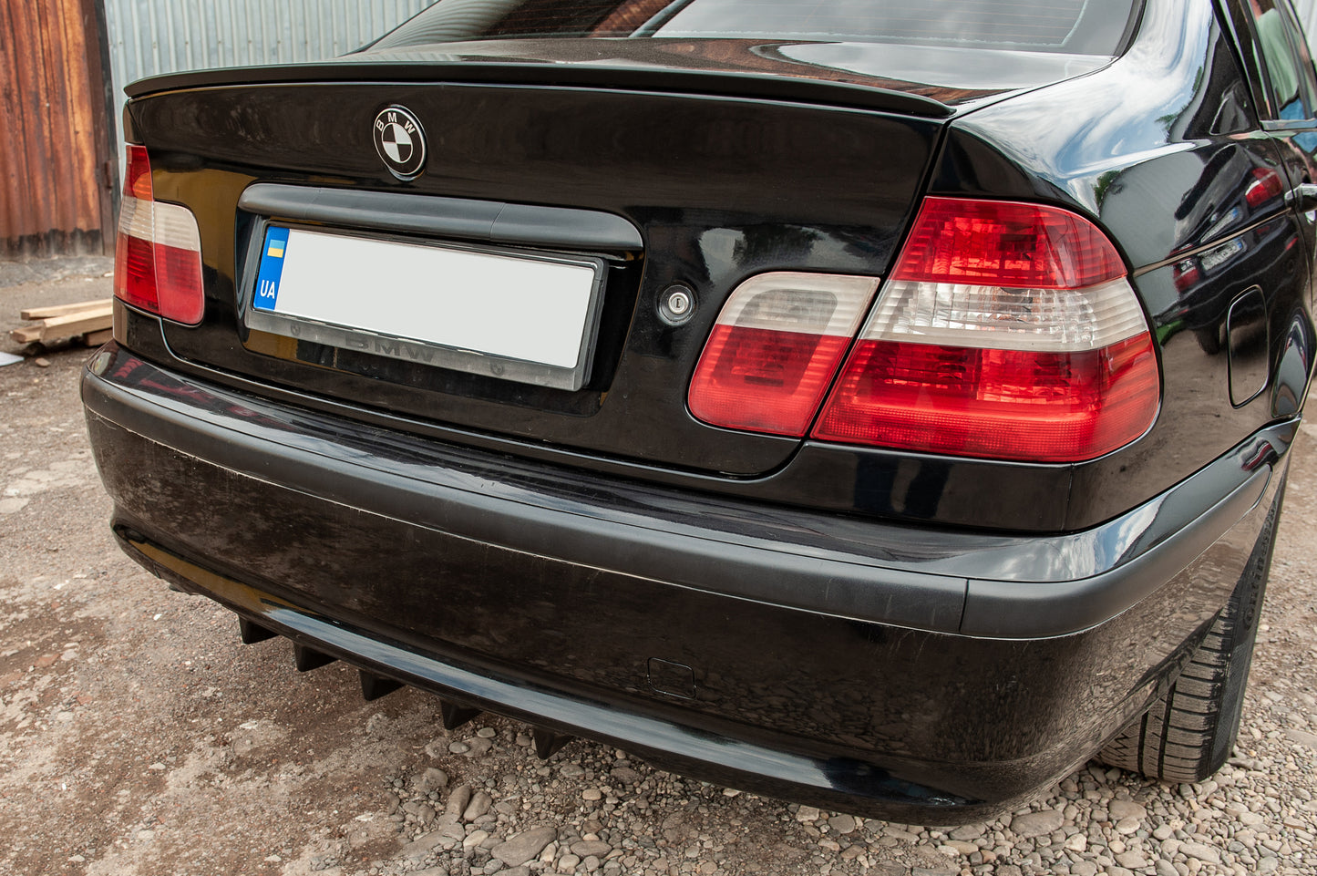 Universal rear diffuser type-E (gloss black, ABS plastic) - image 1
