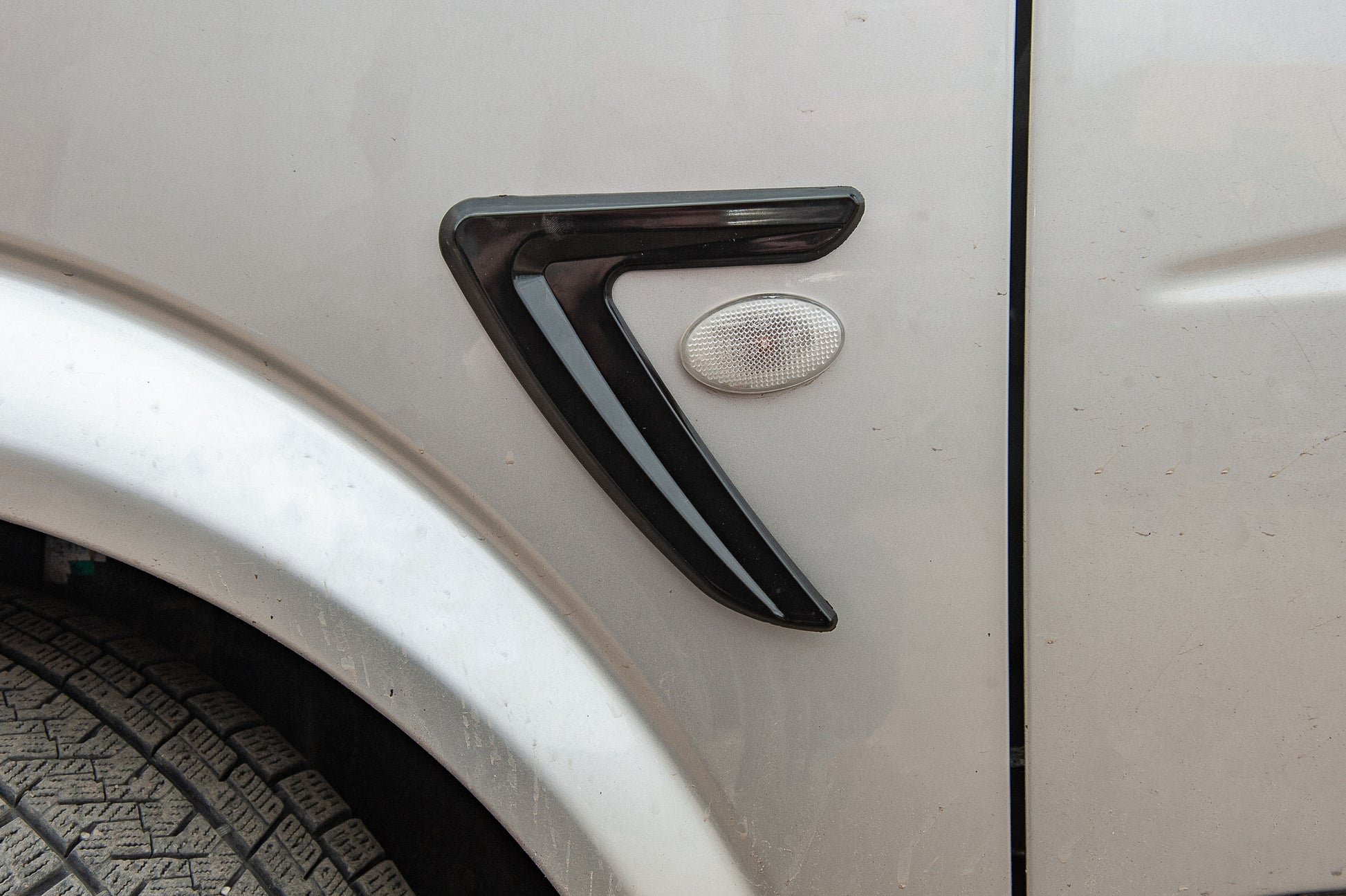 Universal Side Vents DPT V-3 (ABS) (2pcs) (gloss black) - image 12