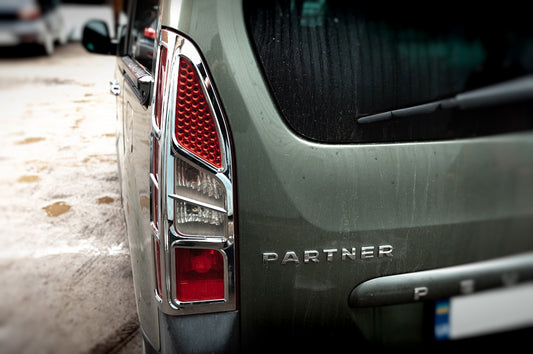 Chrome Tail Light Covers Corner Type (2pcs, Plastic) for Citroen Berlingo 2008-2018 - image 2