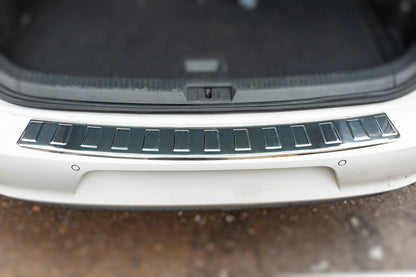 Rear Bumper Protector Carmos Stainless Steel for Volkswagen Golf 7/E-Golf 2012-2020 - image 3