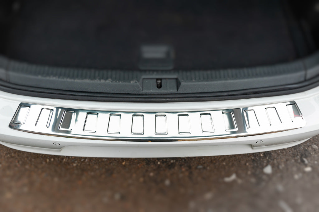 Rear Bumper Protector Carmos Stainless Steel for Volkswagen Golf 7/E-Golf 2012-2020 - image 2