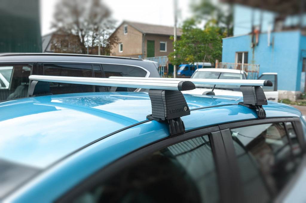 Car carrier for a smooth roof (chrome, pair) for Nissan Leaf 2010-2017 - Reelken Auto