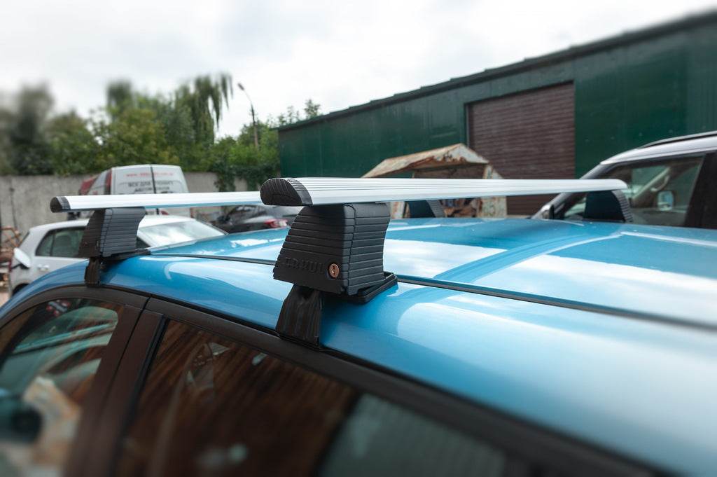 Car carrier for a smooth roof (chrome, pair) for Nissan Leaf 2010-2017 - Reelken Auto