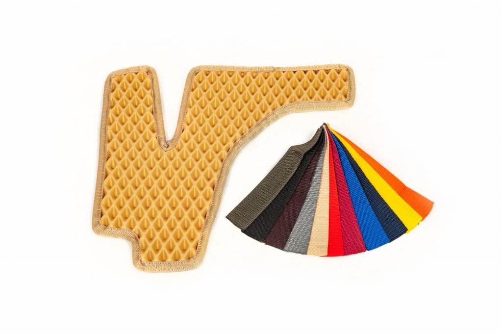 Floor mats (2 pcs, EVA, beige) for Opel Vivaro 2015-2019 - Reelken Auto