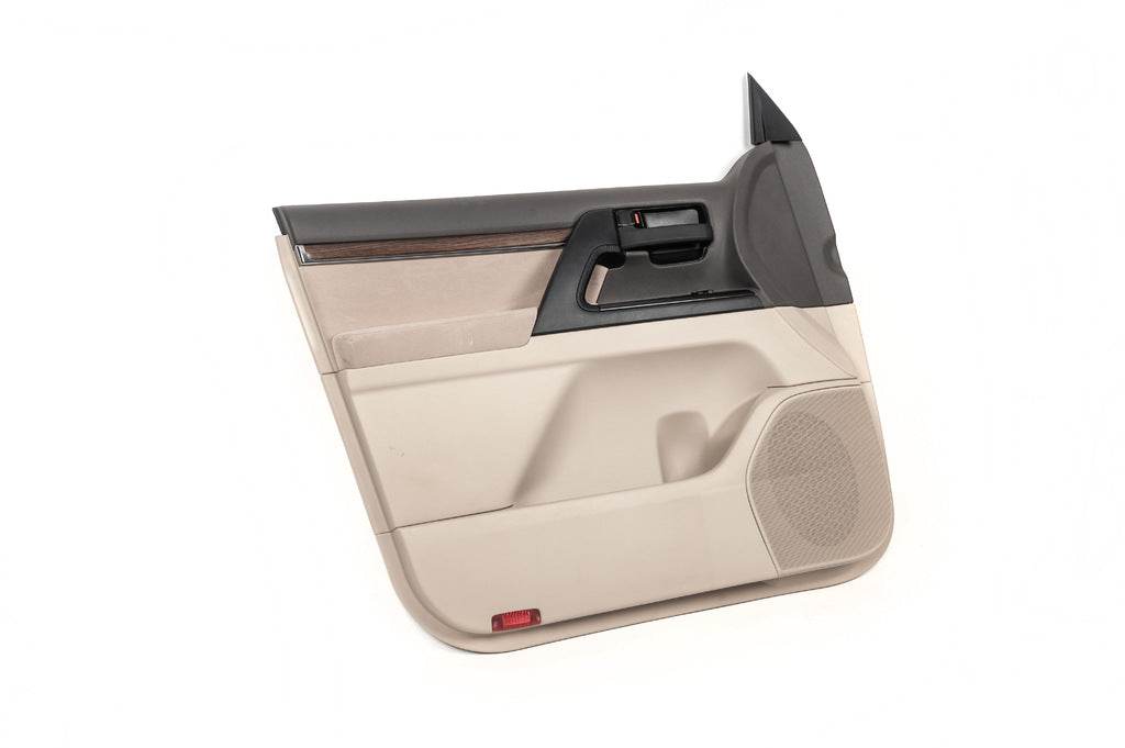 Restyling door trim (1 piece) for Toyota Land Cruiser 200 - Reelken Auto
