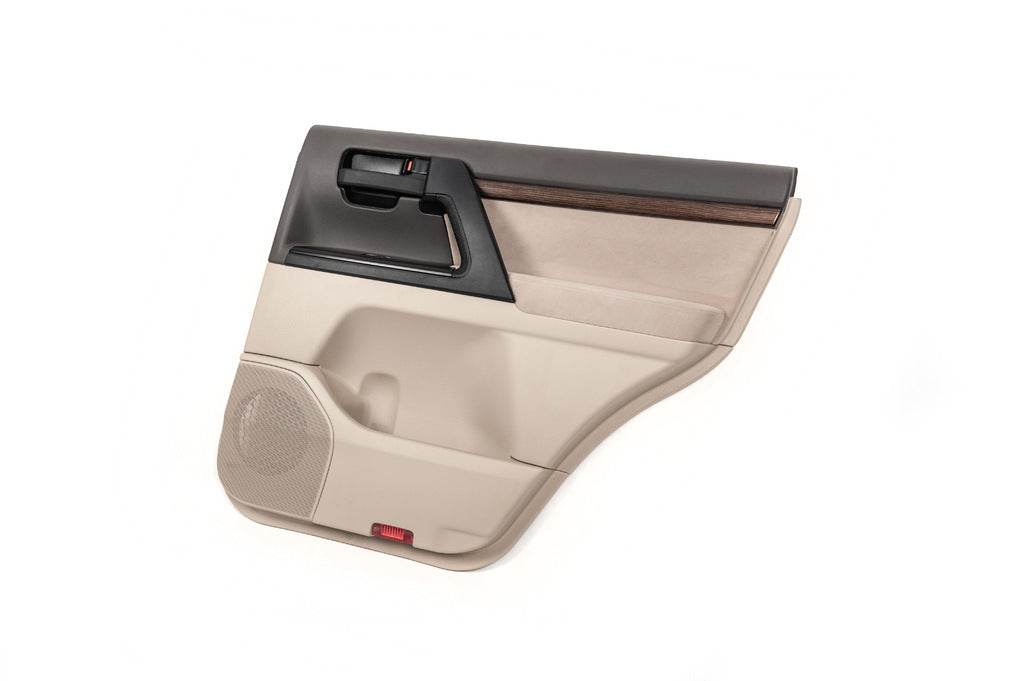 Restyling door trim (1 piece) for Toyota Land Cruiser 200 - Reelken Auto