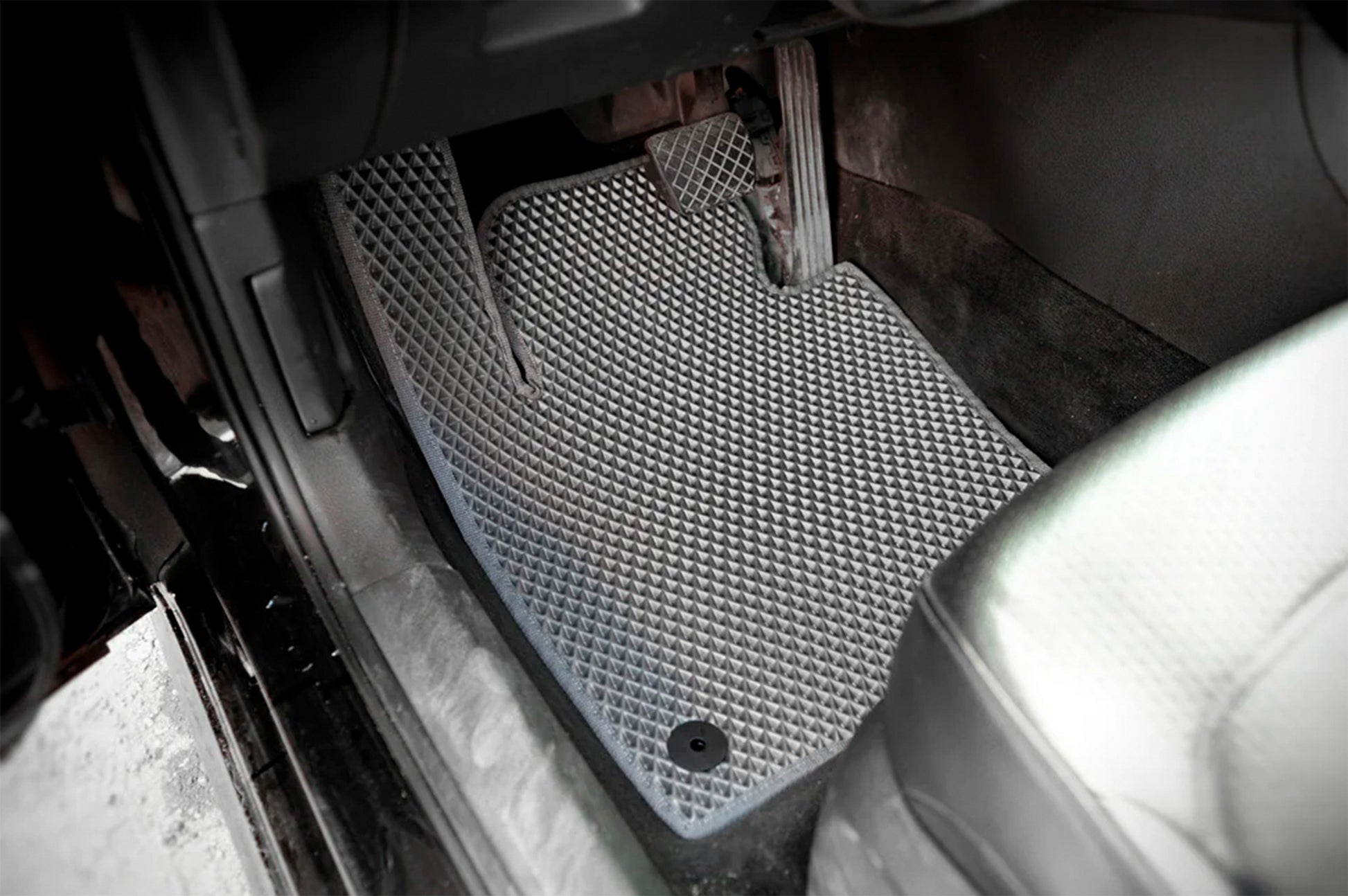 EVA Floor Mats (EU, Grey) for Volkswagen Passat B8 2015-2023 - image 3