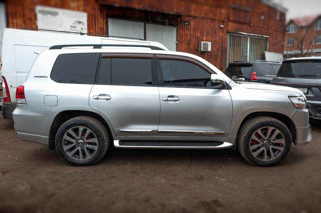 A set of door moldings (2016-2021) for Toyota Land Cruiser 200 - Reelken Auto