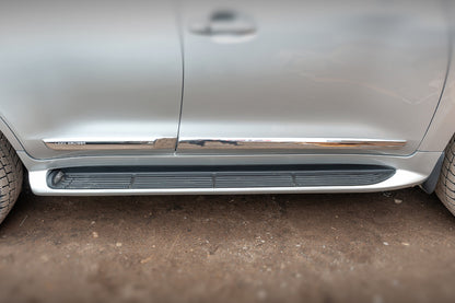 Side steps with LED (design 2015-2020) for Toyota Land Cruiser 200 2007-2021 - image 3