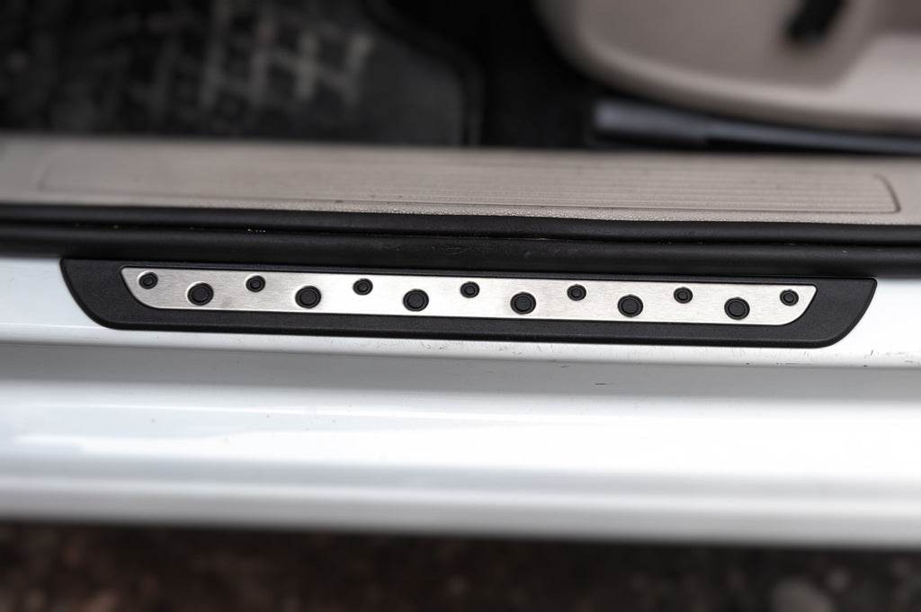 Door sills Flexill Dotline (4 pcs, stainless steel) for Volkswagen Golf 7/E-Golf - Reelken Auto