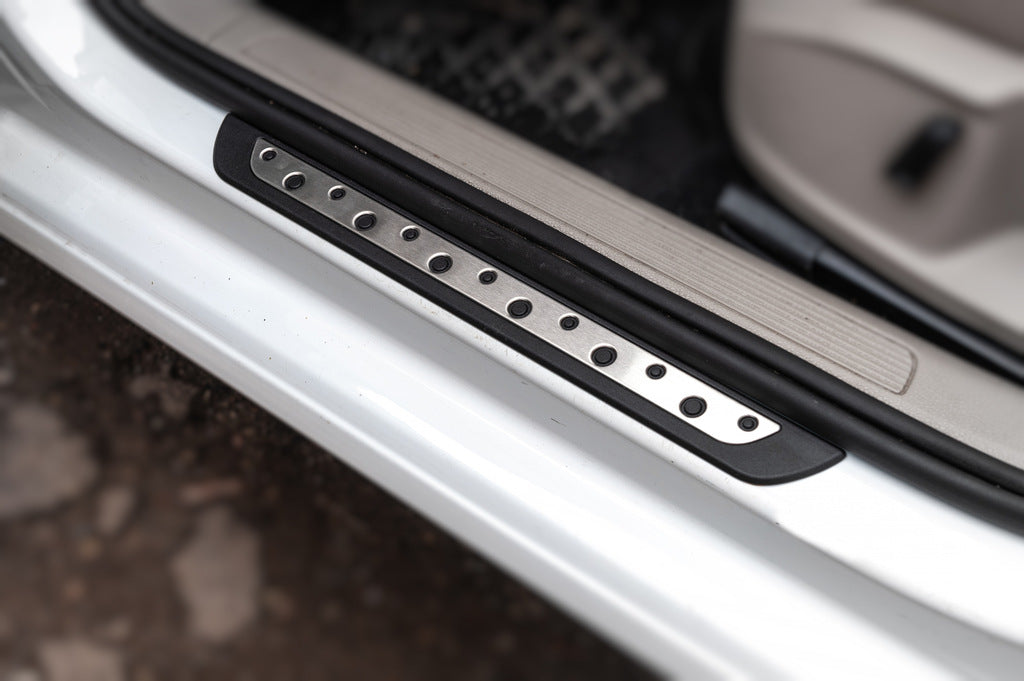 Door Sill Protectors Flexill Dotline (4 pcs, Stainless Steel) for Volkswagen Golf 7/E-Golf 2012-2020 - image 1