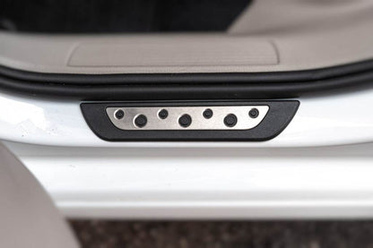Door sills Flexill Dotline (4 pcs, stainless steel) for Volkswagen Golf 7/E-Golf - Reelken Auto