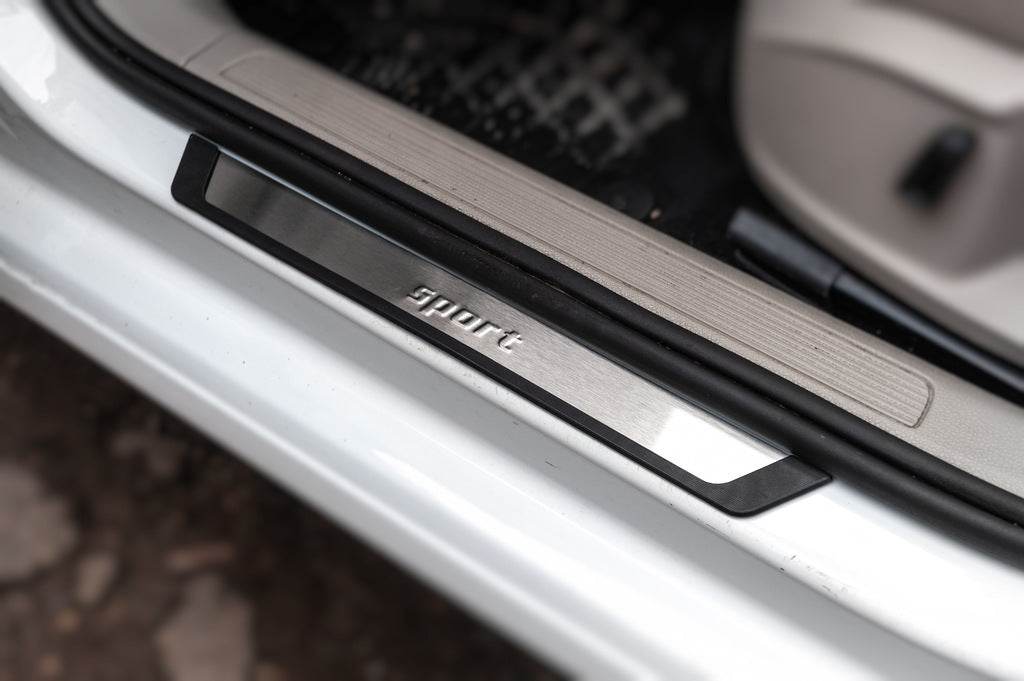 Door sills Flexill Sport (4 pcs, stainless steel) for Volkswagen Golf 7/E-Golf - Reelken Auto