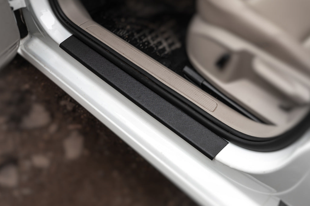 ABS Door Sill Protectors DDU (4 pcs, plastic) for Volkswagen Golf 7/E-Golf 2012-2020 - image 1