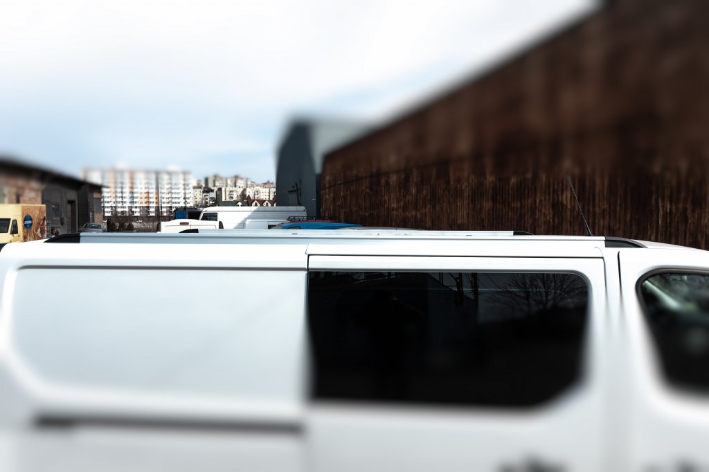 Integrated Roof Rails (Chrome) for Renault Trafic 2015- - image 4