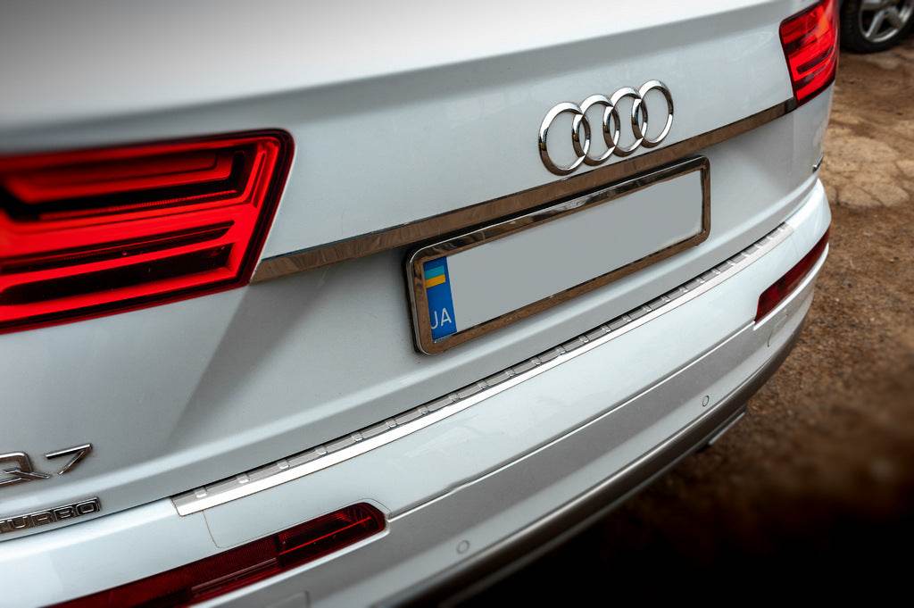 Chrome bar above the number (stainless) for Audi Q7 2015- - Reelken Auto
