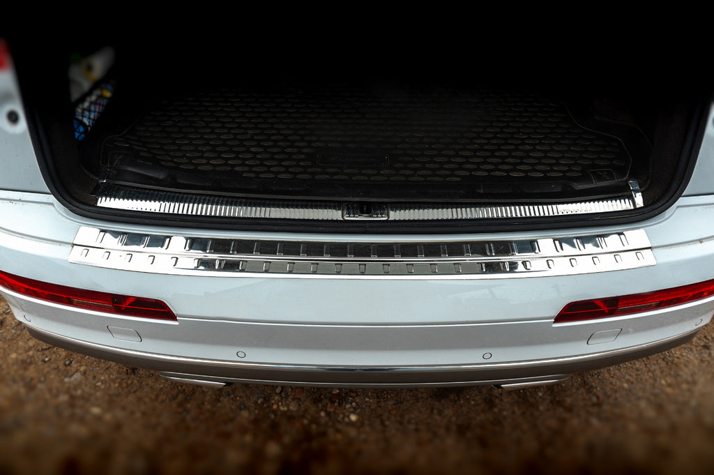 Rear Bumper Protector Carmos Stainless Steel for Audi Q7 2015–2026 - image 3