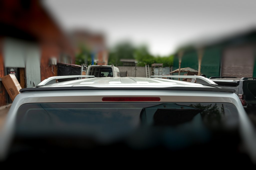 Rear Window Visor (ABS) for Volkswagen T5 Multivan 2003-2010 - image 3