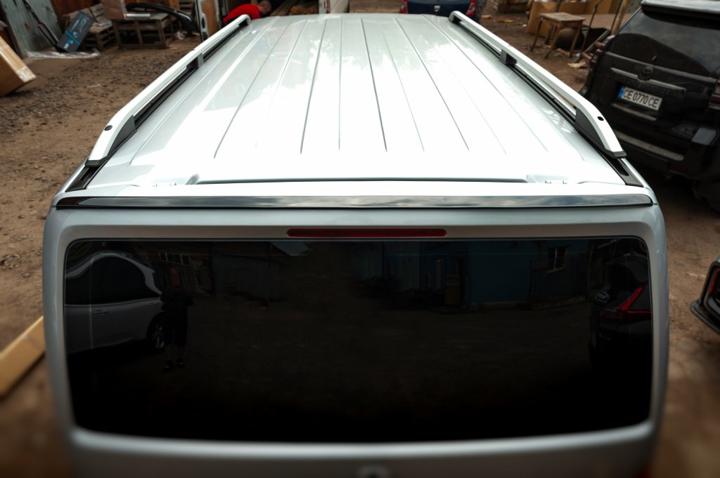 Rear Window Visor (ABS) for Volkswagen T6 2015-2024 - image 3