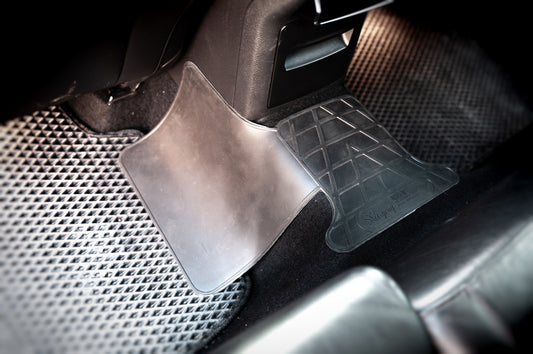 Rear Tunnel Rubber Mat (Stingray Premium) for Skoda Superb 2015-2024 - image 1