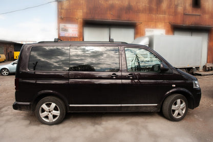 Integrated Roof Rails (black) for Volkswagen T5 Multivan 2003–2010 - image 16
