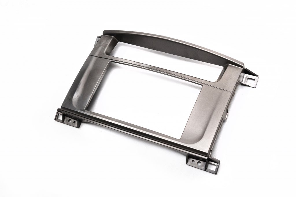 2-DIN Car Stereo Fascia for Toyota Land Cruiser 100 1998-2007 - image 1