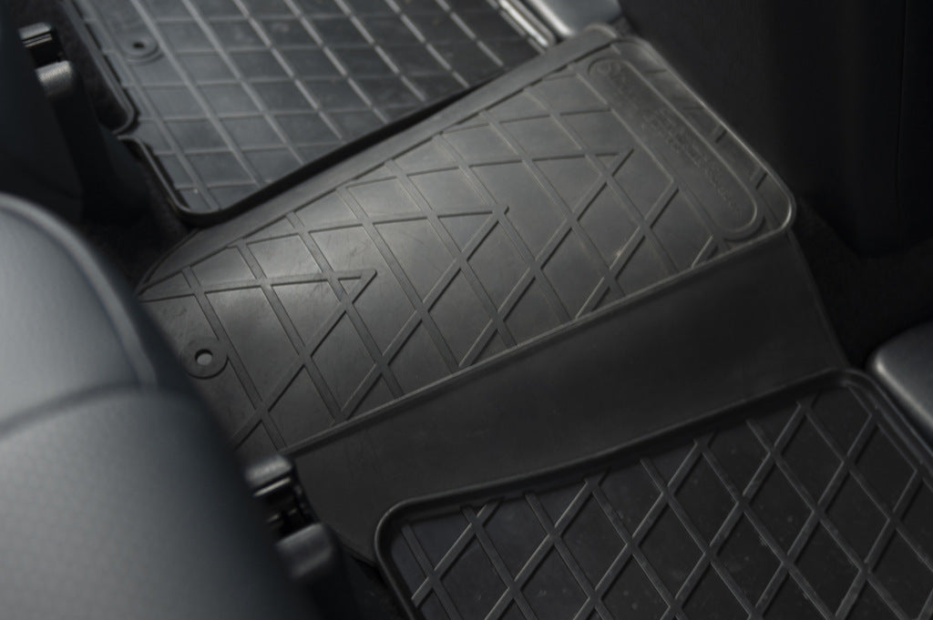 Rear Tunnel Rubber Mat (Stingray Premium) for Toyota Land Cruiser Prado 150 2009-2023 - image 1