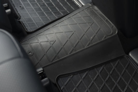 Rear Tunnel Rubber Mat (Stingray Premium) for Toyota Land Cruiser Prado 150 2009-2023 - image 1