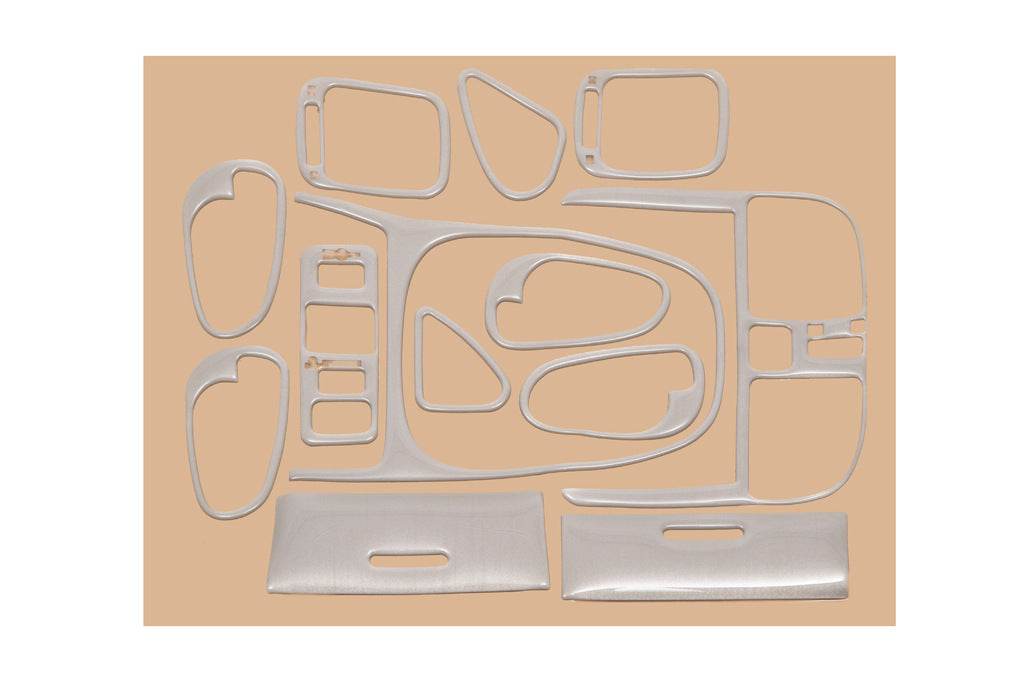 Panel overlay (1999-2003) for Mitsubishi Carisma - image 2
