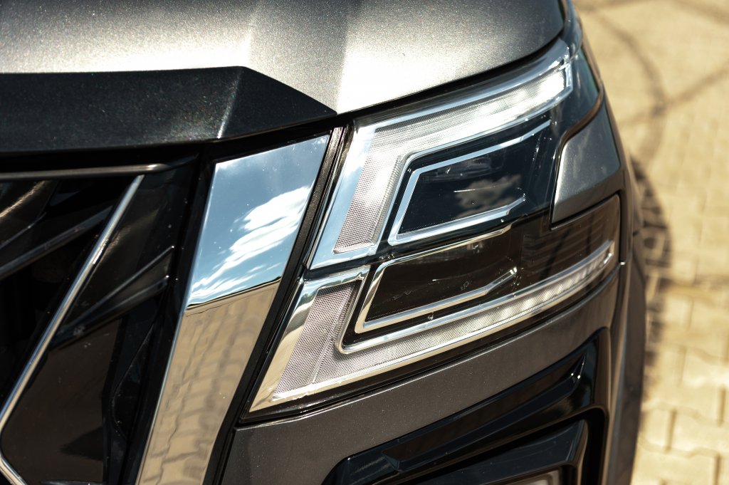 Body Kit Set (Black Hawk Edition) for Nissan Patrol Y62 2010-2024 - image 23