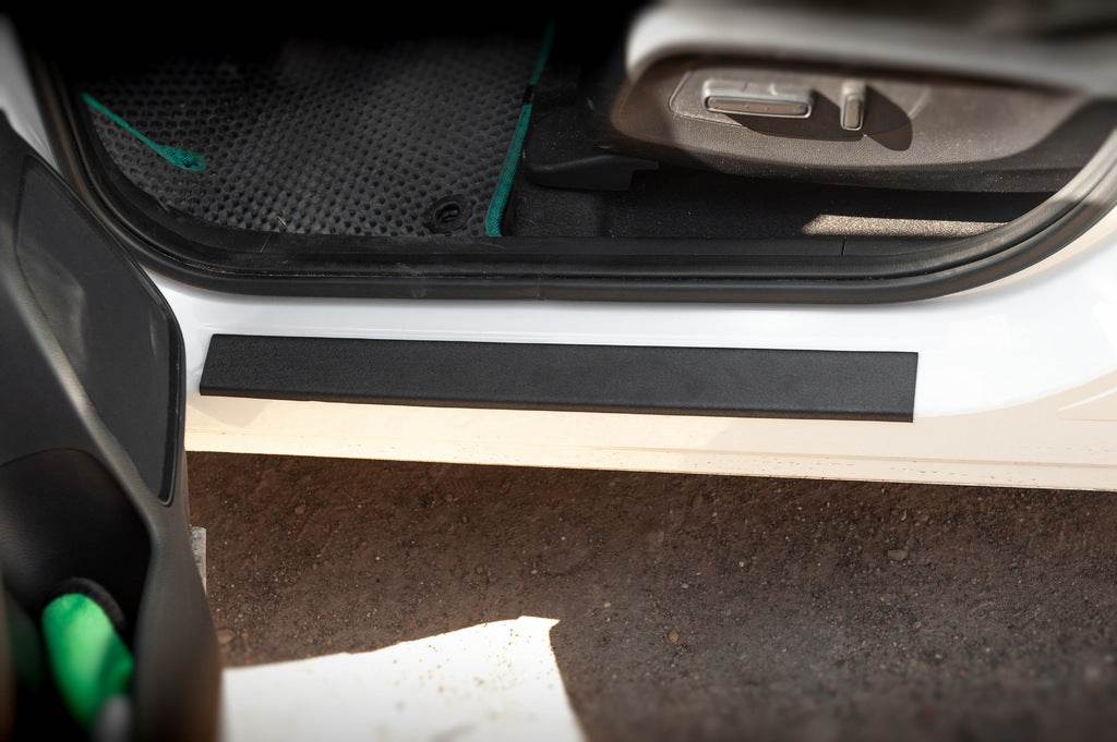 Door sill plates ABS DDU (4 pcs., plastic) for Honda eNP1 - Reelken Auto