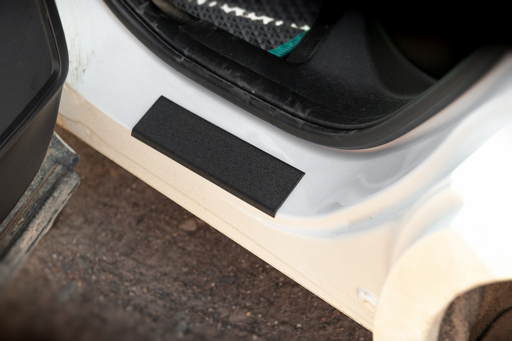 ABS Door Sill Protectors DDU (4 pcs, plastic) for Honda eNP1 2022- - image 5