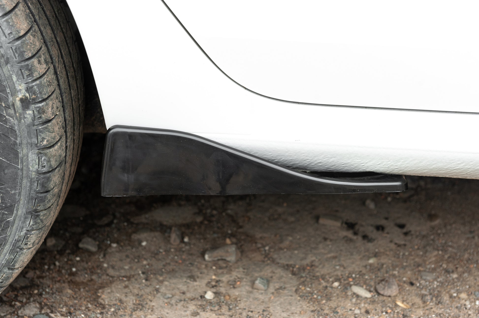 Universal Flap Side Skirt Extensions Type-C (2 pcs, Gloss Black, ABS Plastic) - image 5