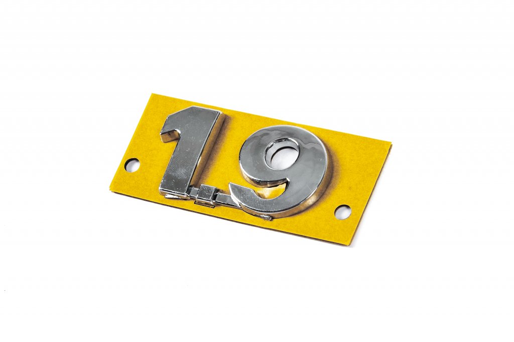 Badge 1.9 (48mm x 25mm) for Volkswagen Caddy 1996-2003 - image 2