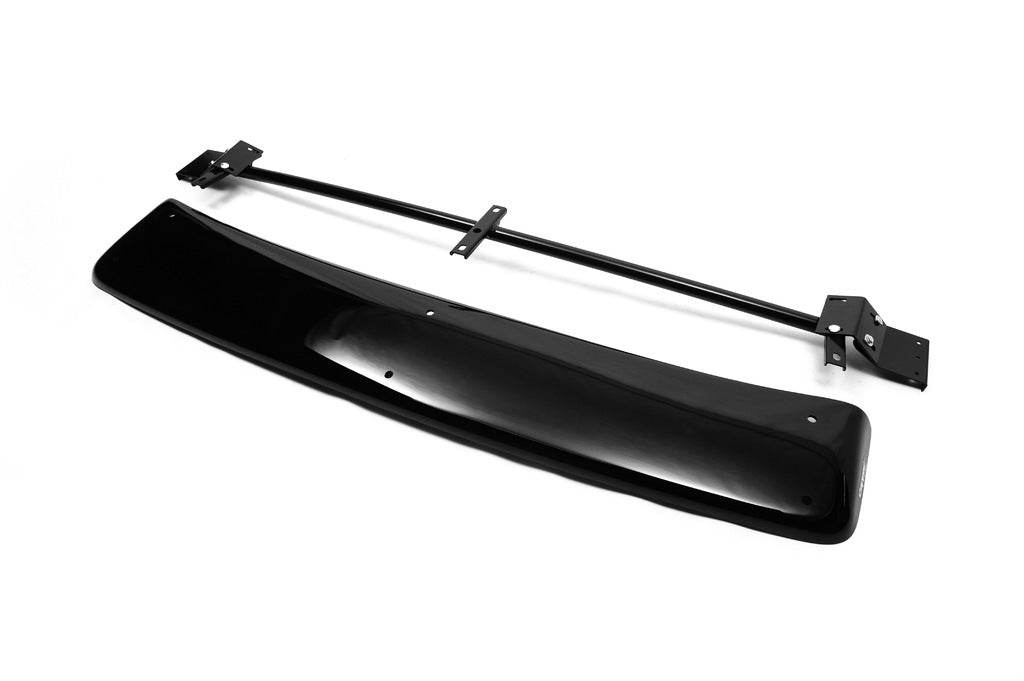The visor on the windshield (gloss black, 5mm) for Mitsubishi L200 1996-2006 - Reelken Auto