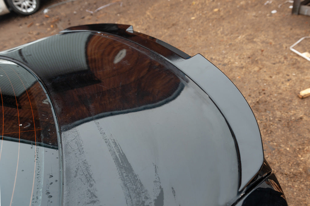 M4-Style Spoiler (for E90, primed for painting) for BMW 3 Series E90/E91 2005-2011 - image 3