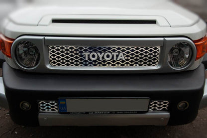 Chrome hood on the grill (stainless steel) for Toyota FJ Cruiser - Reelken Auto