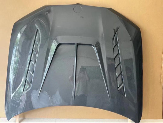 Carbon hood for BMW X7 G07 2019 - image 1