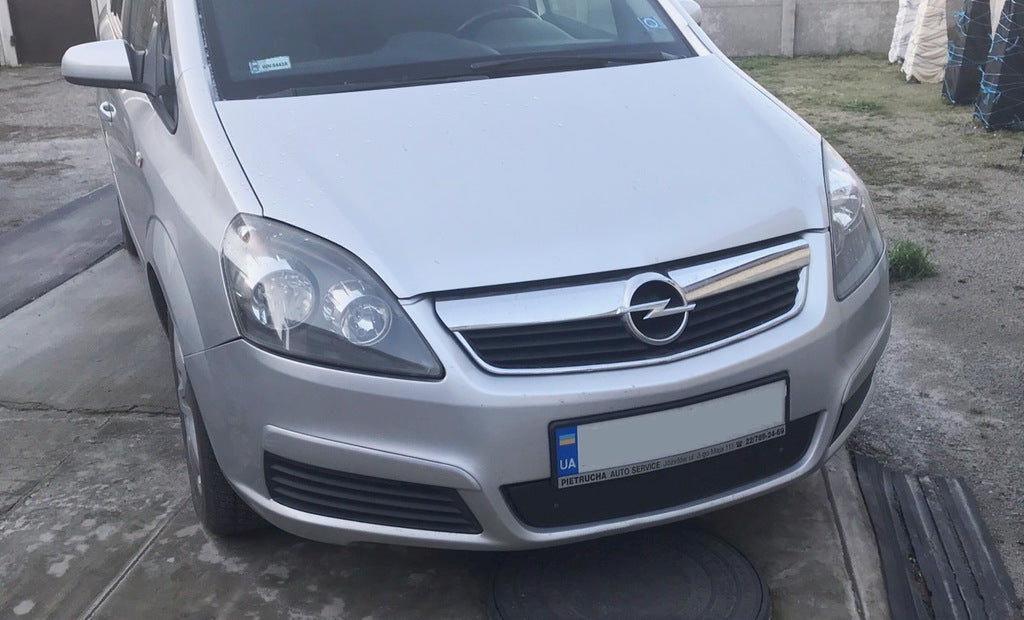 Winter cover on the grille (2005-2008) for Opel Zafira B 2005-2011 - image 2