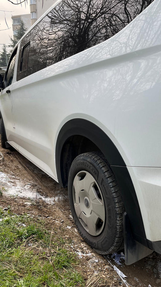 Wide fender flares (4 pcs, black) for Ford Custom 2023- - image 1