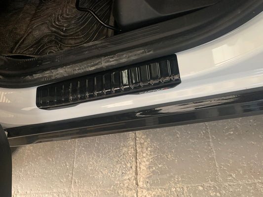 EuroCap inner door sill covers (Gloss, 4 pcs, ABS) for Renault Duster 2024- - image 1