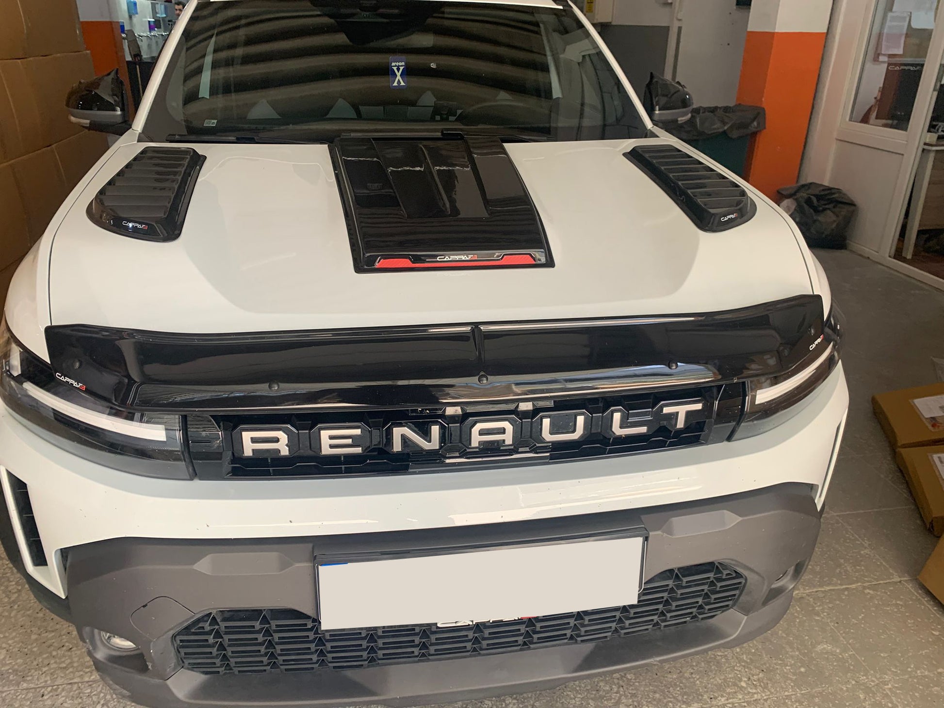 Hood Scoop (Gloss) for Renault Duster 2024- - image 2